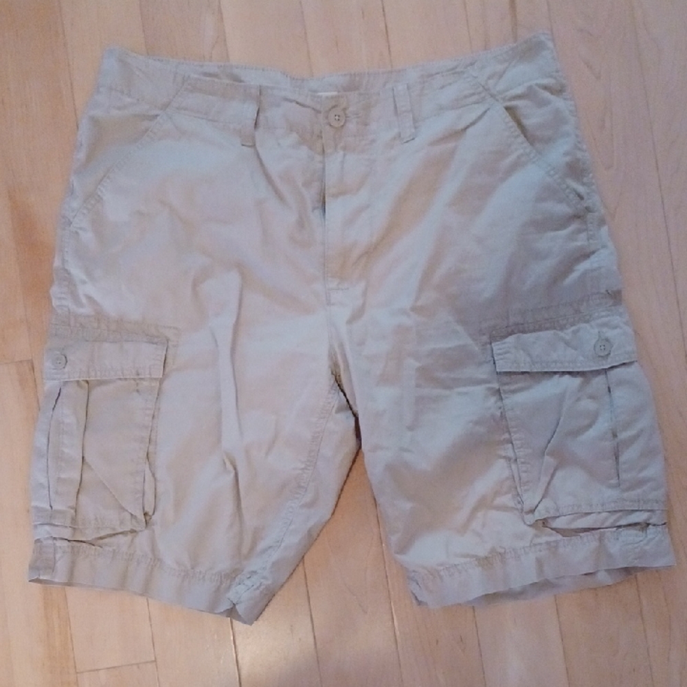 Men's Beige Cargo Shorts